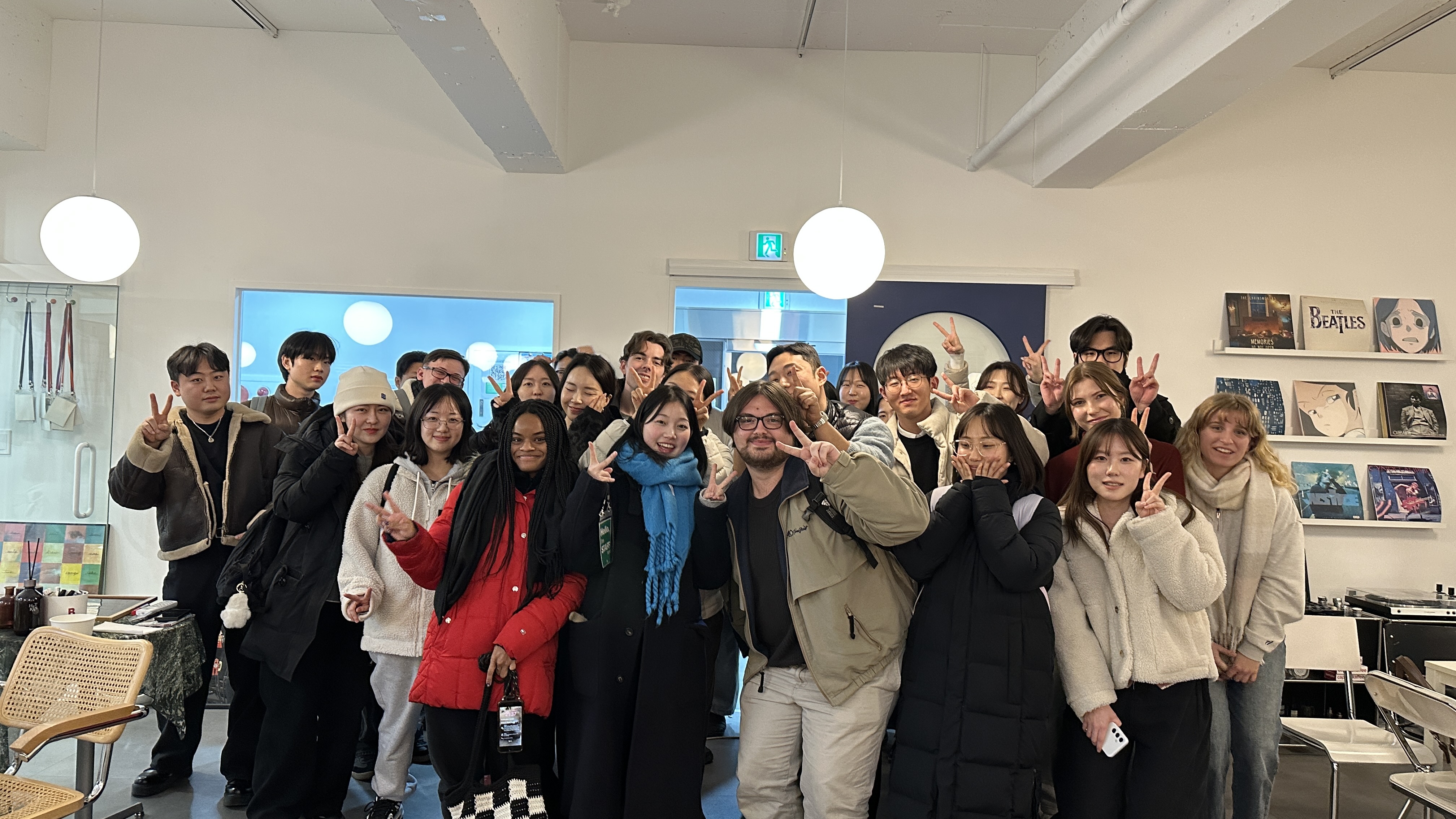 다같이 있는 사진